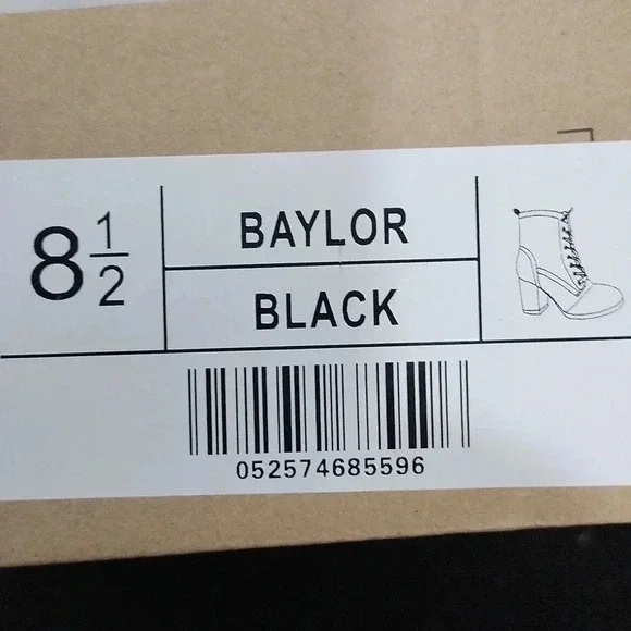 Journee Collection Women's Baylor Lace Up Bootie Size 8.5 Black - Picture 5 of 5